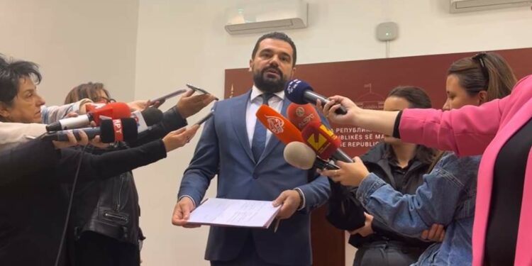 Dështimi i ligjit për amnisti, a do të mbetet ASH në qeveri? Përgjigjet Lloga